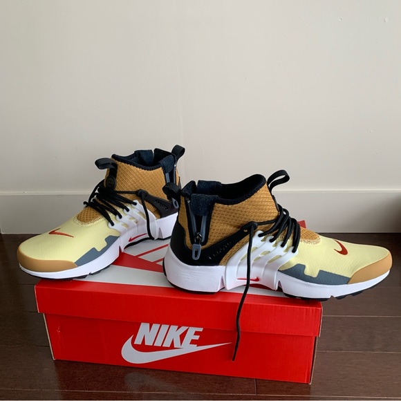 COPY - Brand new Nike Air Presto. Very Plush. Men’s Size 9. Gold and Yellow. - Picture 2 of 6